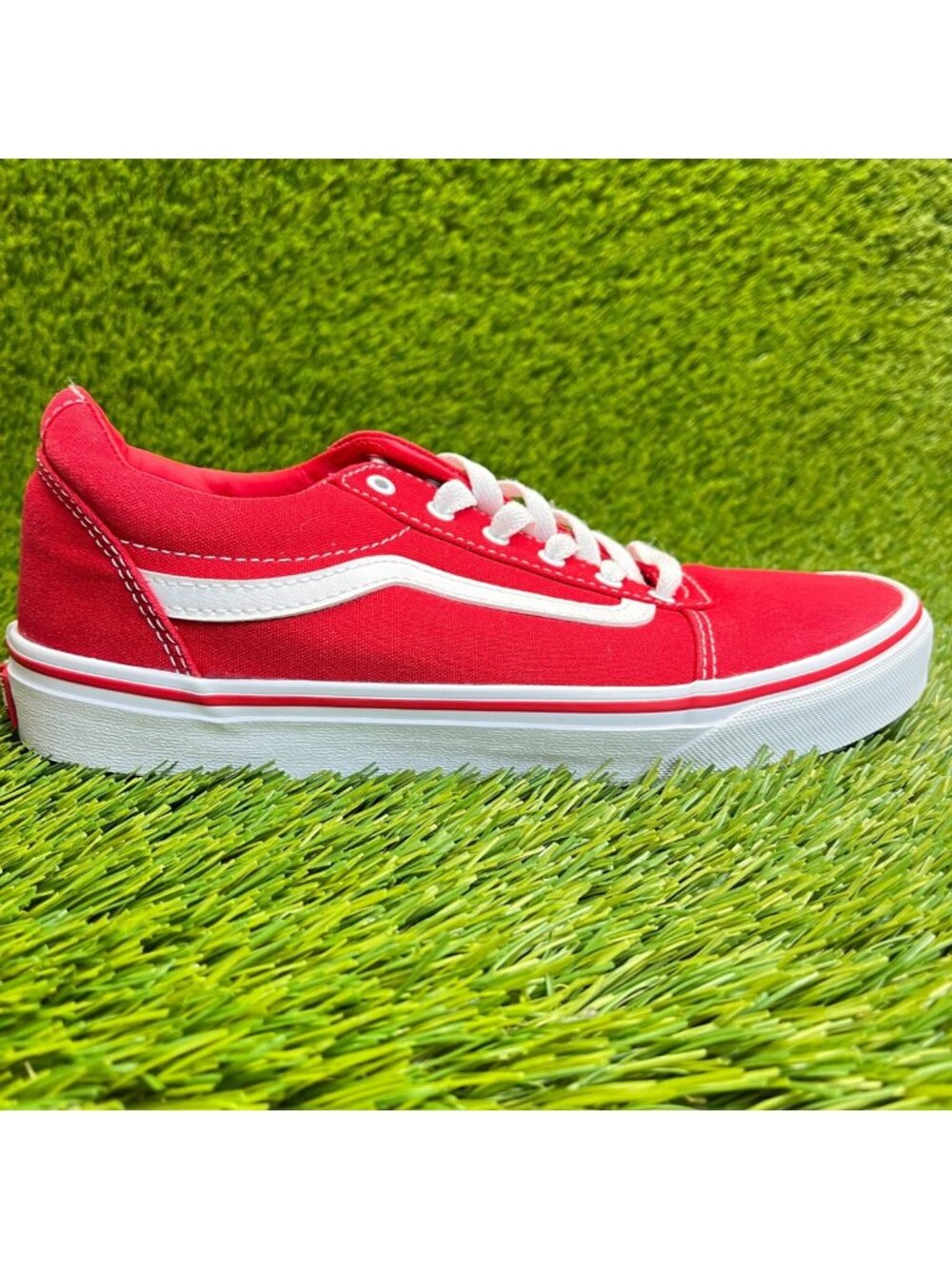 Vans Old‎ Skool Canvas Boys Size 6Y Red White Athletic Skate Shoes Sneakers